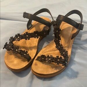 Andiamo navy sandals
